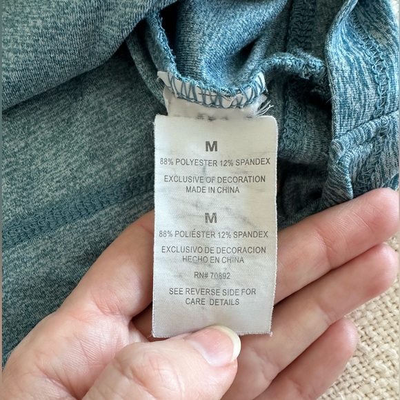 Quarters zip athletic top - Picture 3 of 3